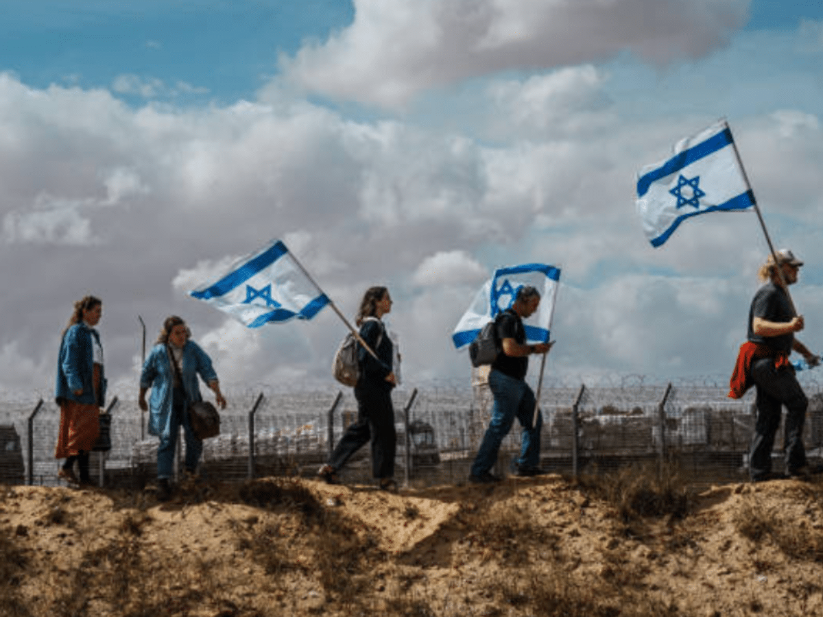 Israeli settlers assault Palestinians in West Bank