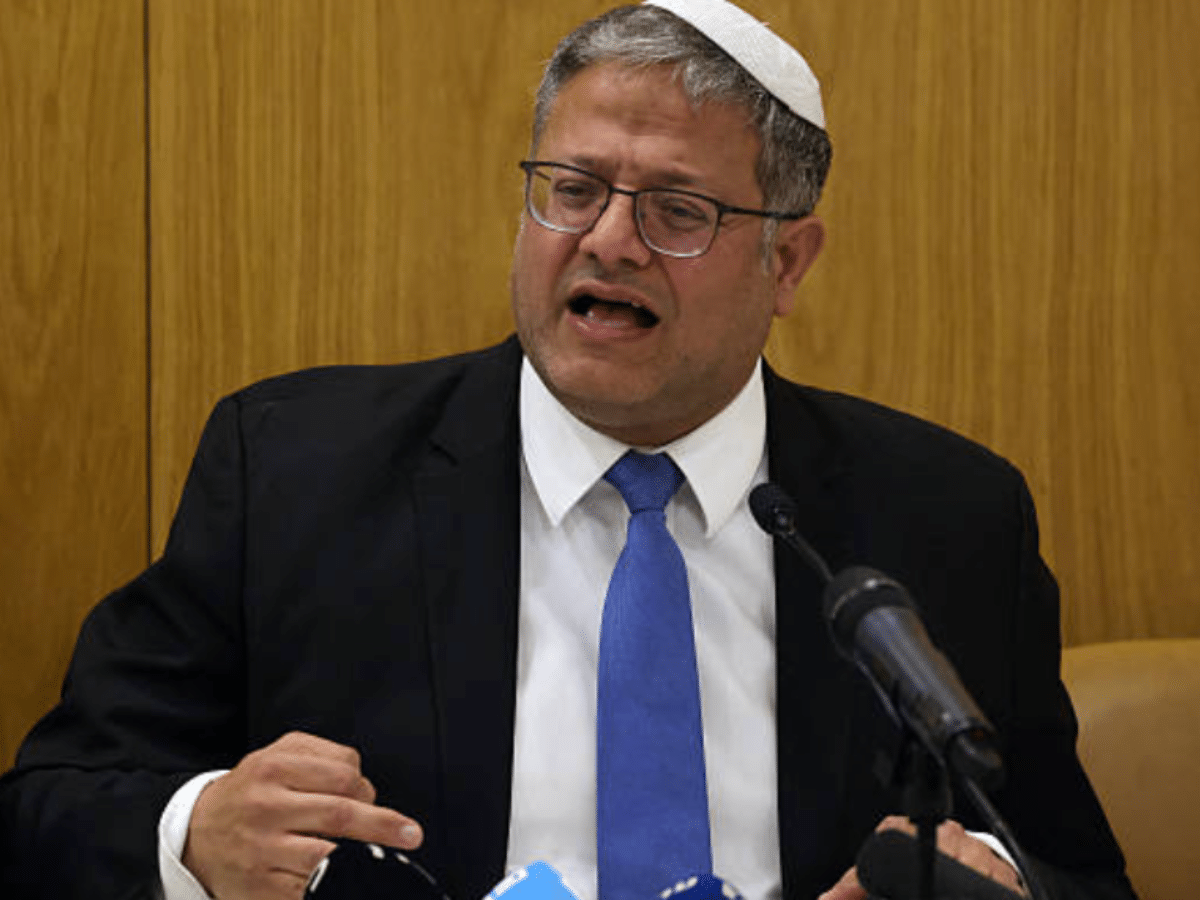 Ben-Gvir, notorious Zionist, arms settlers