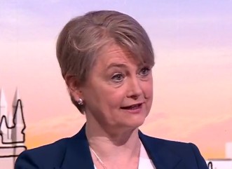 Cooper hits back at Blair criticism of PM over war