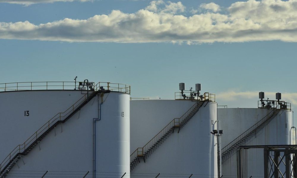 Aussie shares tumble as oil spikes after tankers struck