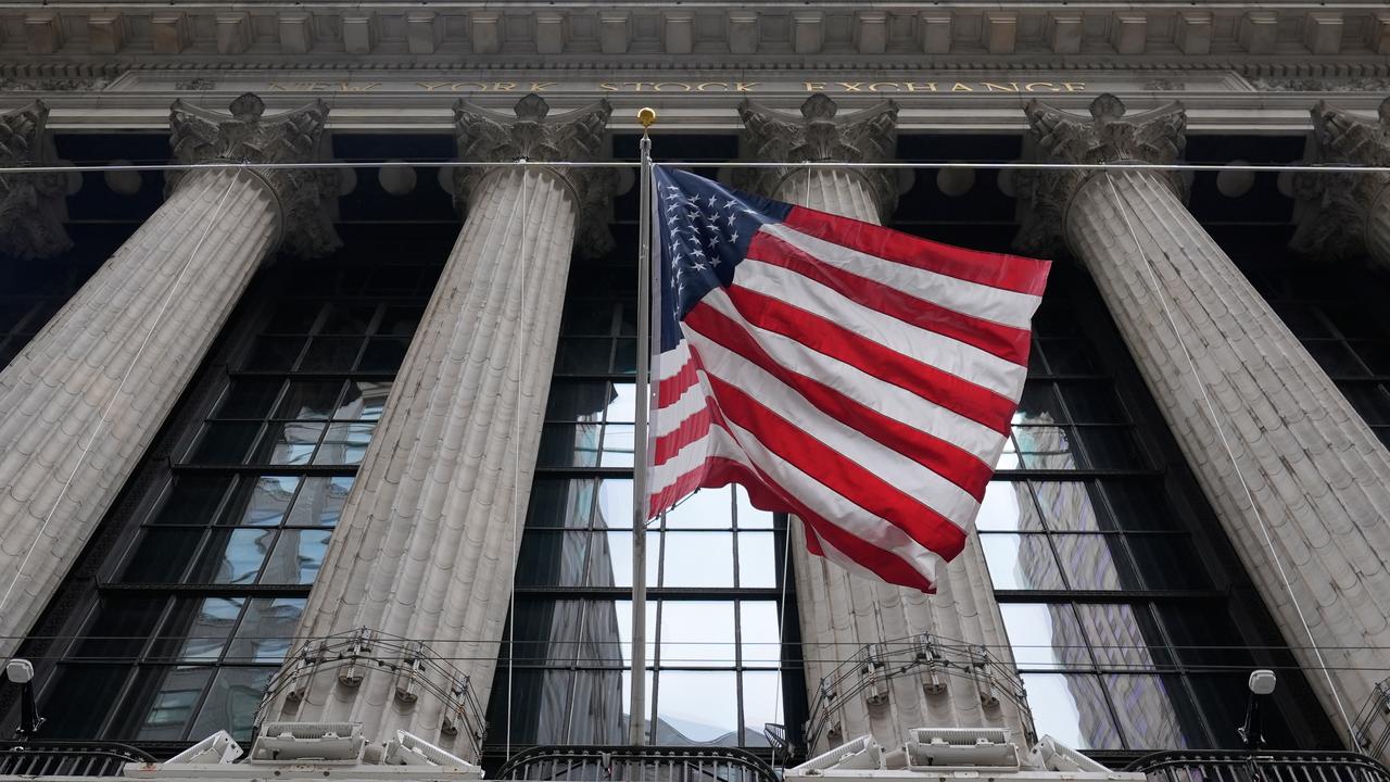 Wall St indexes fall on worries about Middle East war