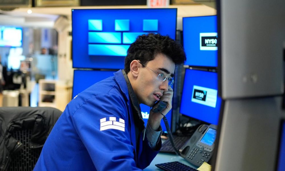 Stocks tumble as Middle East tensions drag