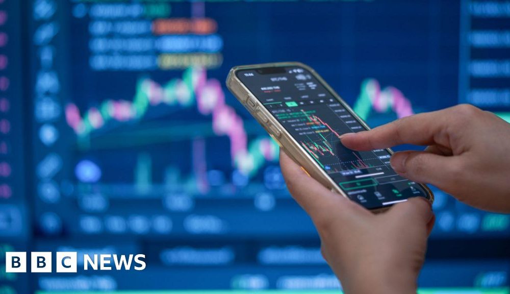 Oil traders bet millions ahead of Trump's Iran talks post