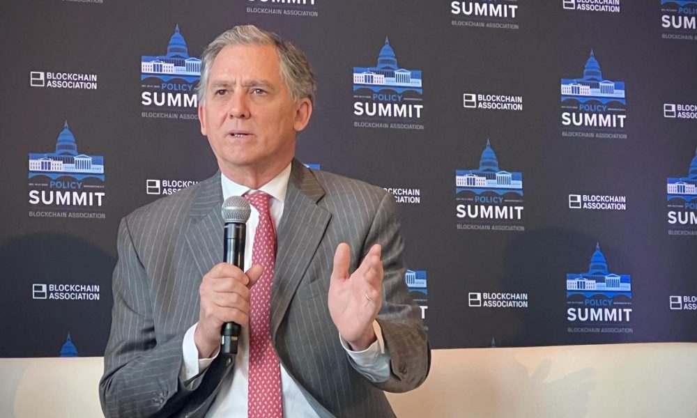 U.S. lawmakers dig into tokenizing securities as Trump ties muddy waters