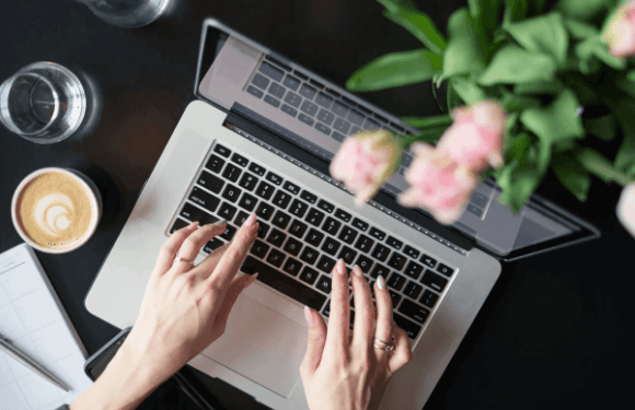 Shoot-Ready Every Day: How Top Bloggers Maintain Their Creative Spaces