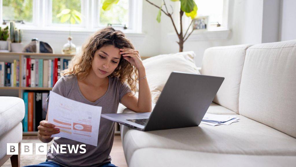 UK firms pull fixed energy deals as Iran war pushes up prices