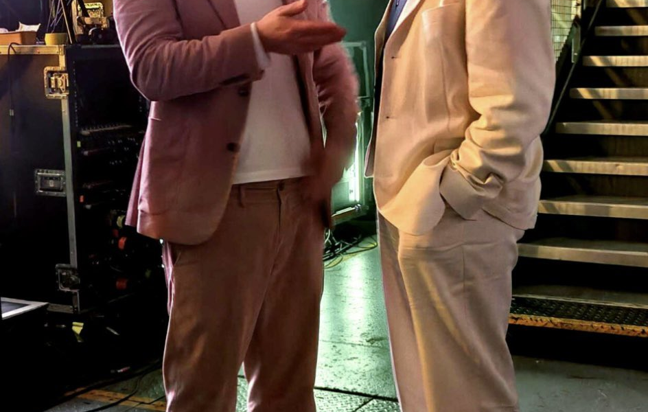 Caption Contest (Peas in a Pod Edition)