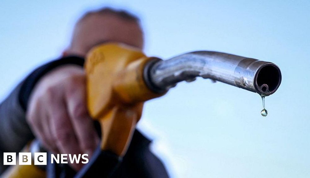 Oil prices plunge after Trump warns Iran over Strait of Hormuz