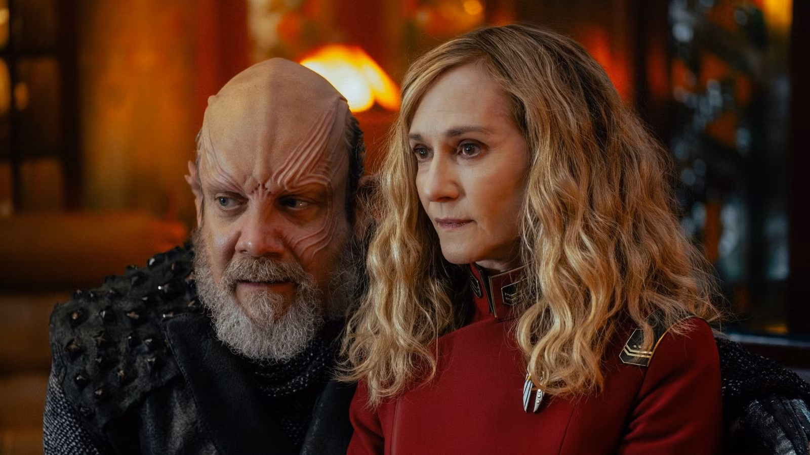 L-R: Paul Giamatti as Nus Braka and Holly Hunter as Captain Nahla Ake in season 1, episode 6, of Star Trek: Starfleet Academy streaming on Paramount+. Photo Credit: Brooke Palmer/Paramount+