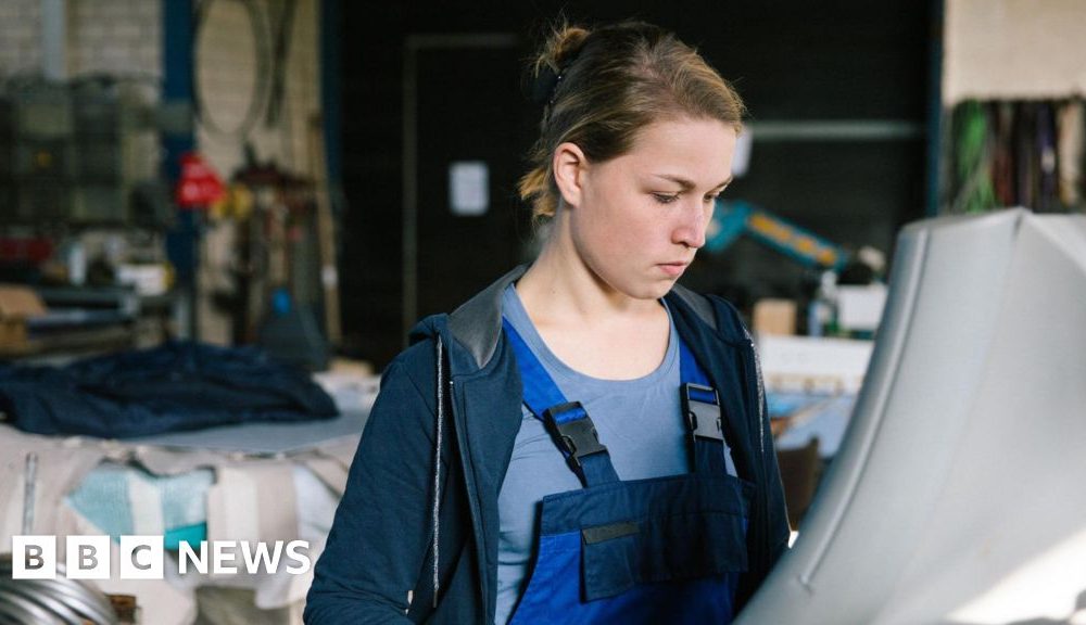 Firms to be paid to hire unemployed young people