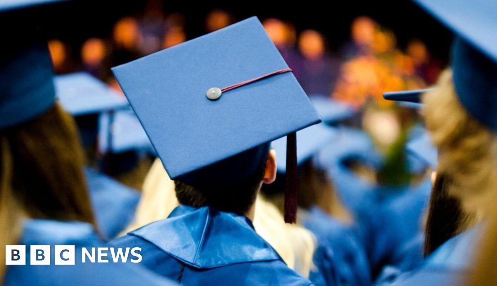 Student loans inquiry to look at whether system is 'unfair to graduates'
