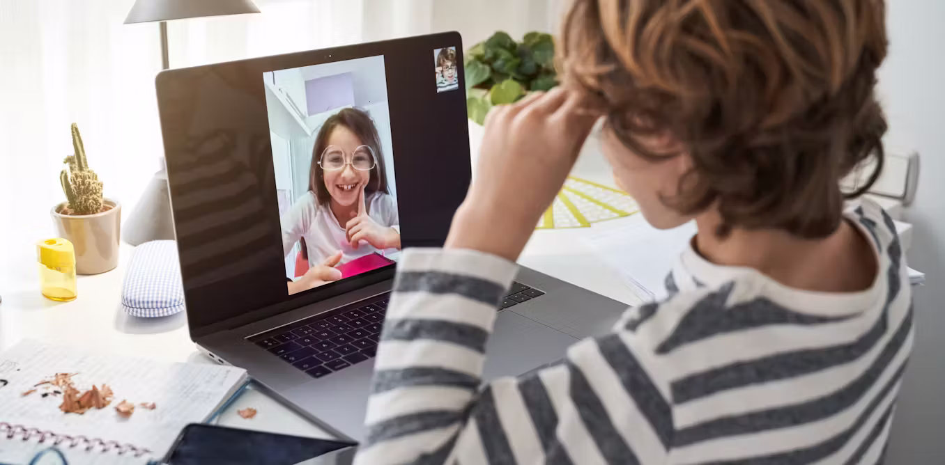 UK government recommends maximum one hour of screen time for younger children: what the evidence says