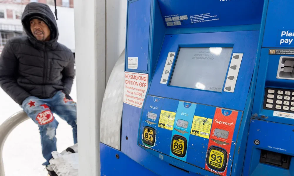 Oil surge tied to Iran conflict could keep gas prices rising despite recent dip