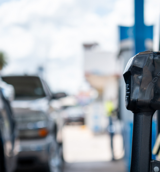 Uber boosts driver fuel savings amid rising gas prices from Iran war