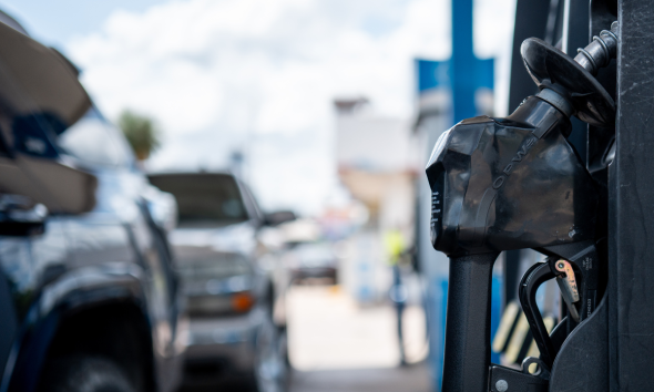 Uber boosts driver fuel savings amid rising gas prices from Iran war