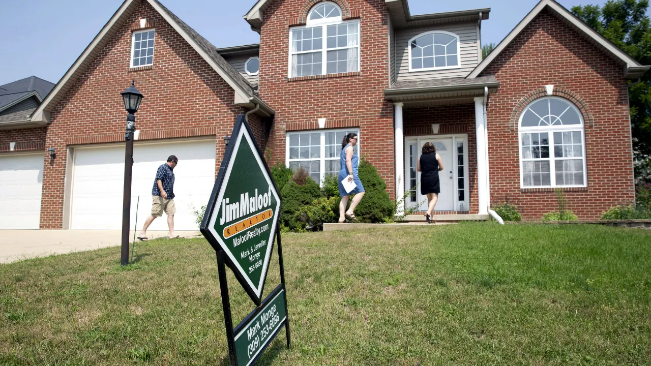 Mortgage rates rise to 6.22%: Freddie Mac