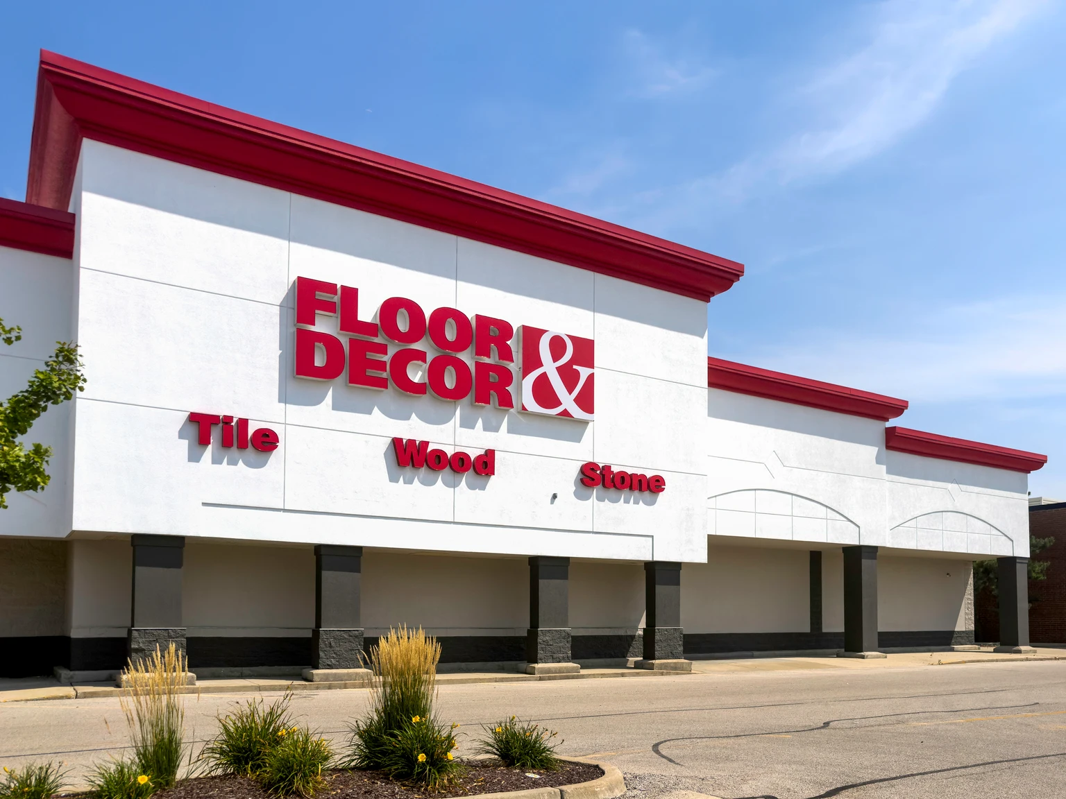 Floor & Decor: Can It Get Up From The Floor To Deliver On Its Ambition (NYSE:FND)