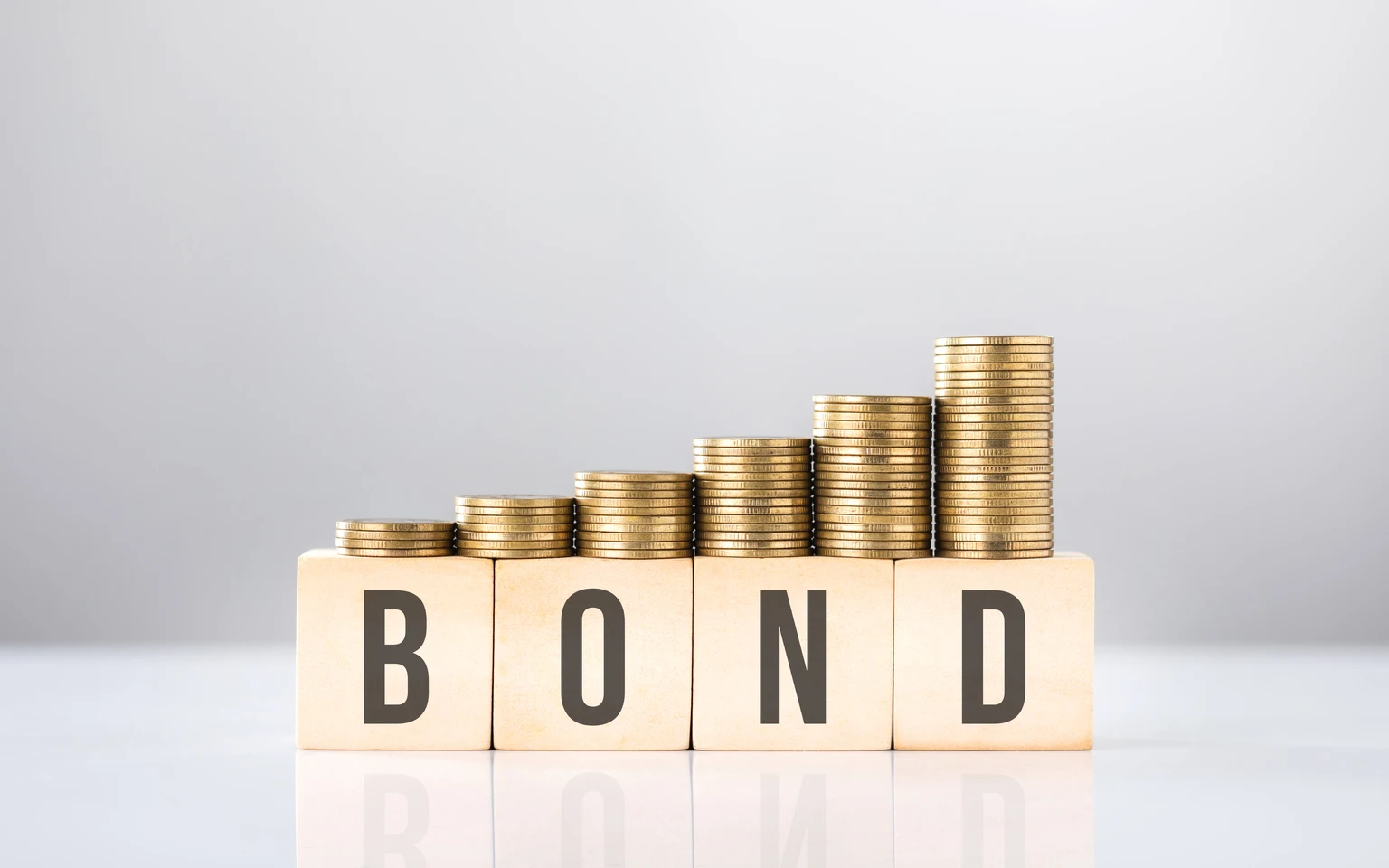 Tactical Bond Exposure For Income-Focused Investors: Why Bonds Matter With Rate Volatility