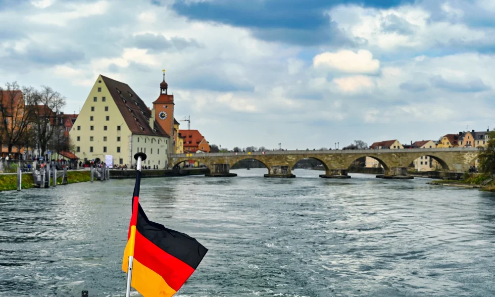 Hannover Re: Sharp Dividend Increase After A Strong Year (OTCMKTS:HVRRF)