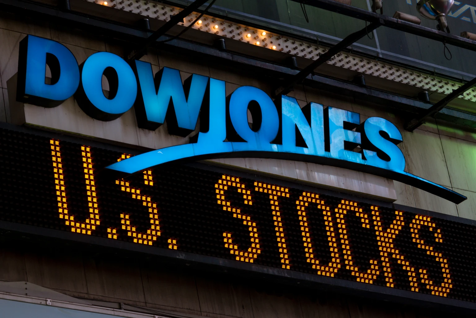 Stocks Tumble After Chaotic NFP And Oil Action - Dow Jones And U.S. Index Outlook