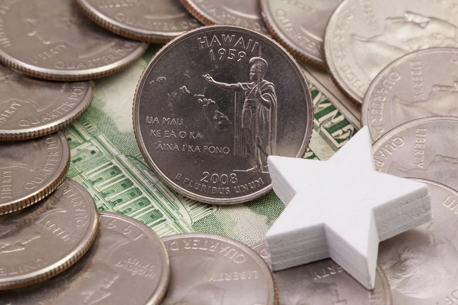 Slow Growth Keeps Me On The Sidelines For First Hawaiian Stock (NASDAQ:FHB)