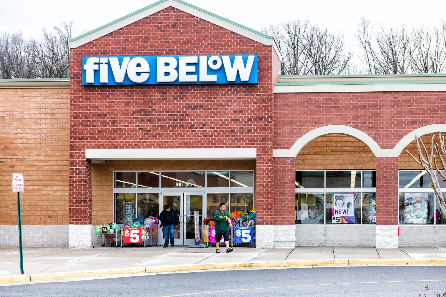 Five Below Stock Might Grow Faster Than Its Management Expects (NASDAQ:FIVE)
