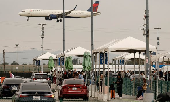 LAX approves rideshare fee hike for companies like Uber, Lyft