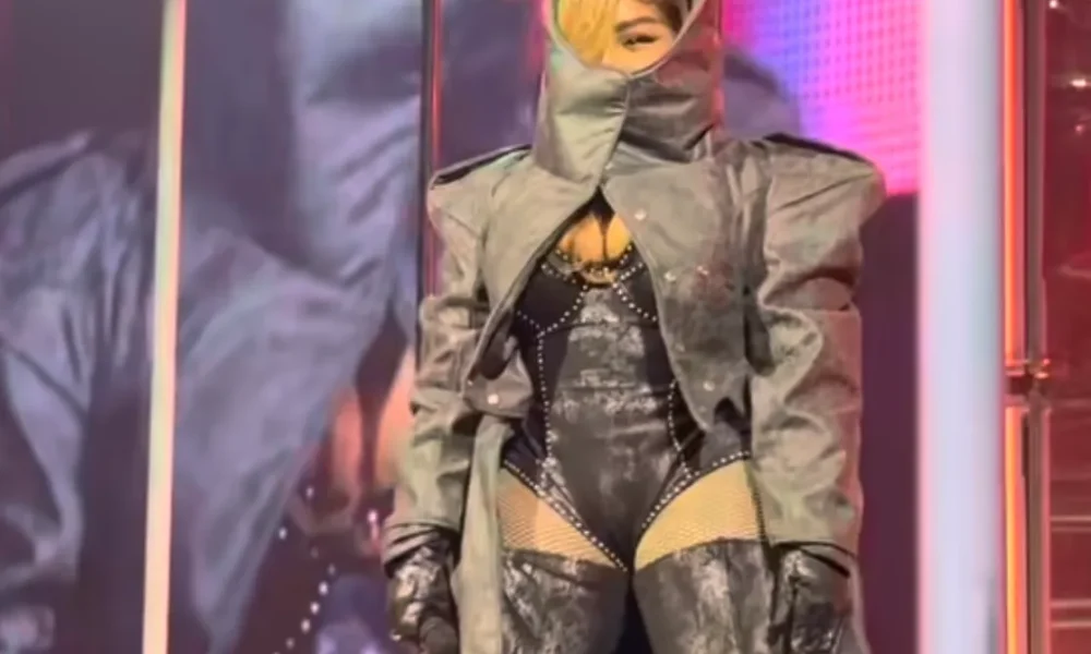 Lil’ Kim Performs Quiet Storm in a Black Sculptural Look at Cardi B’s Sold-Out Little Miss Drama New York Show