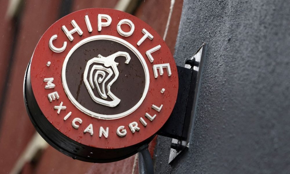 Is Abu Dhabi Airport Open? Zayed International Airport Resumes Limited