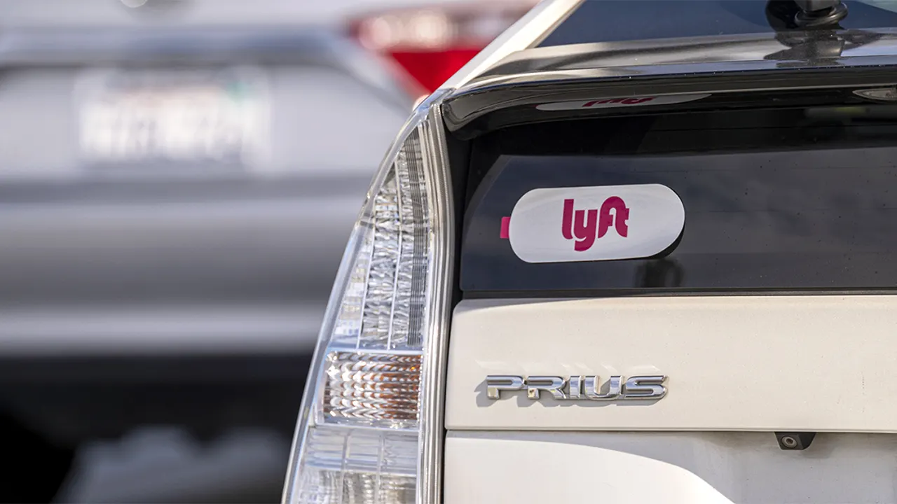 Lyft launches fuel savings plan for its drivers nationwide