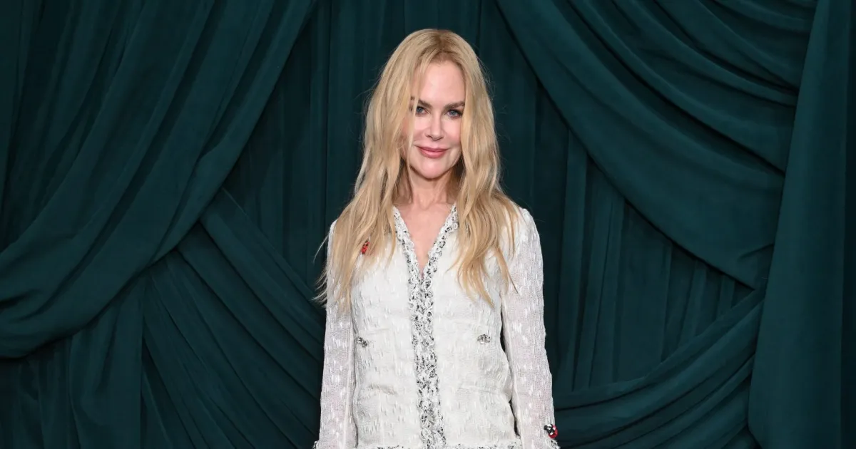 Nicole Kidman’s Ballerina Sneakers Are the 'It' Girl Shoe