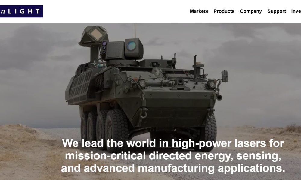 Robinhood co-founder Baiju Bhatt (left) and moderator Josh Constine (right)