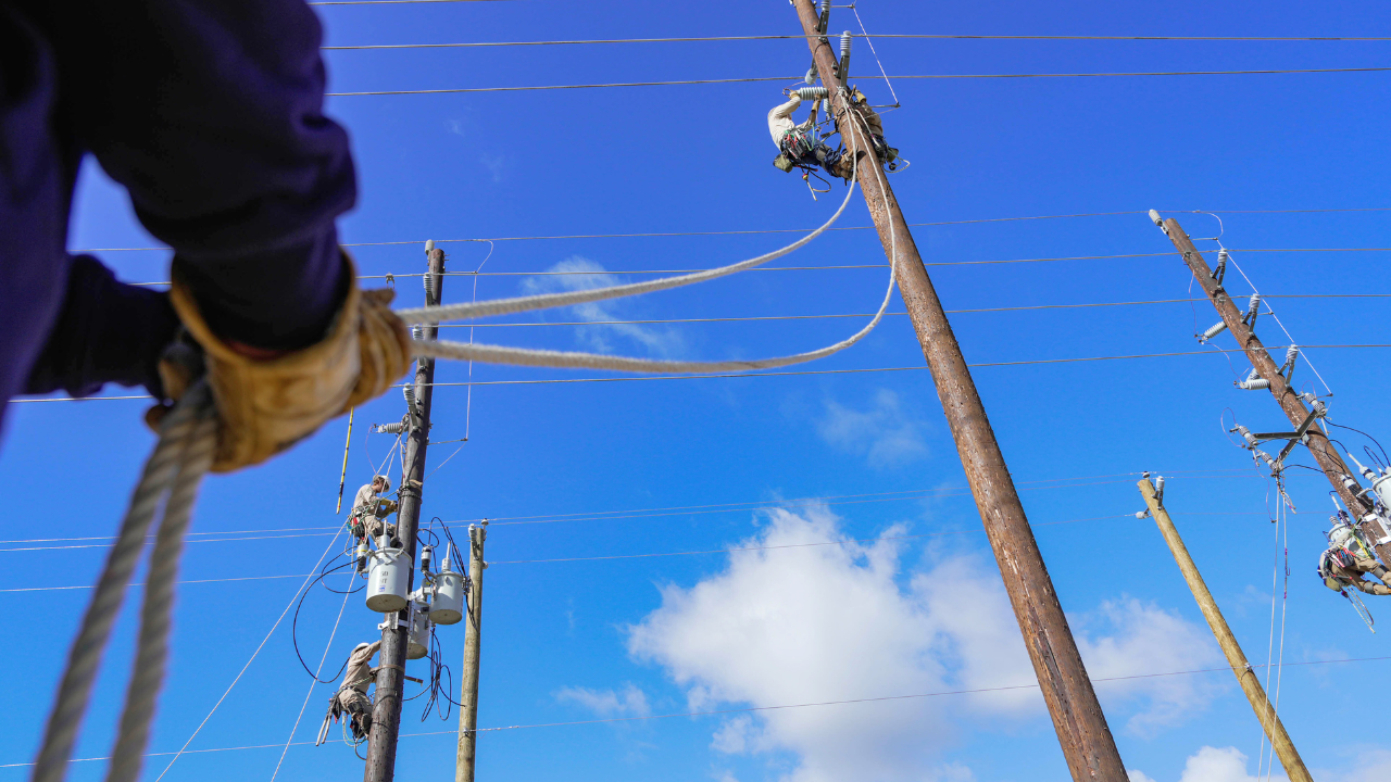 Electricity bills are up 6% from last year and becoming a midterm issue