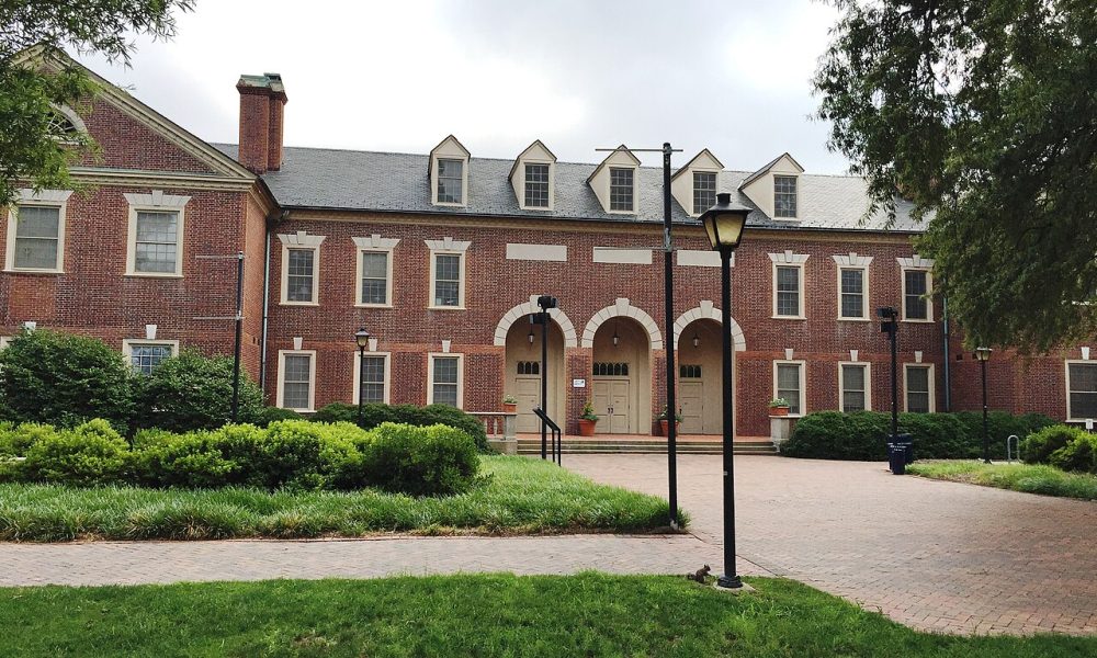 Rollins Hall along the Williamsburg Lawn