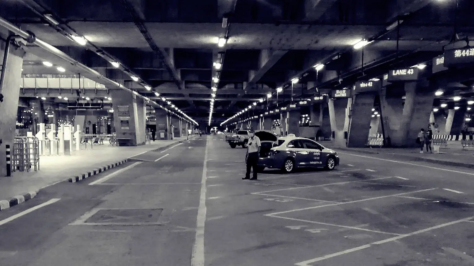 Fuel Shortage Cripples Taxi Services at Bangkok's Suvarnabhumi Airport