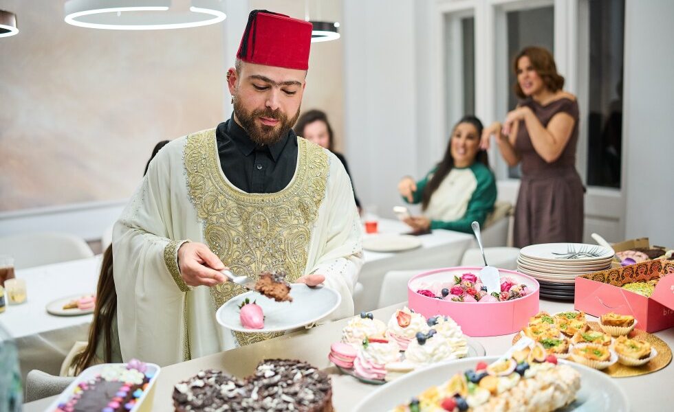 Gay Muslim influencer hosts inclusive Ramadan meal and calls for acceptance across faiths