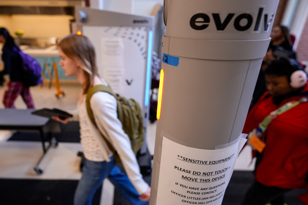 Georgia public schools may do daily weapons checks