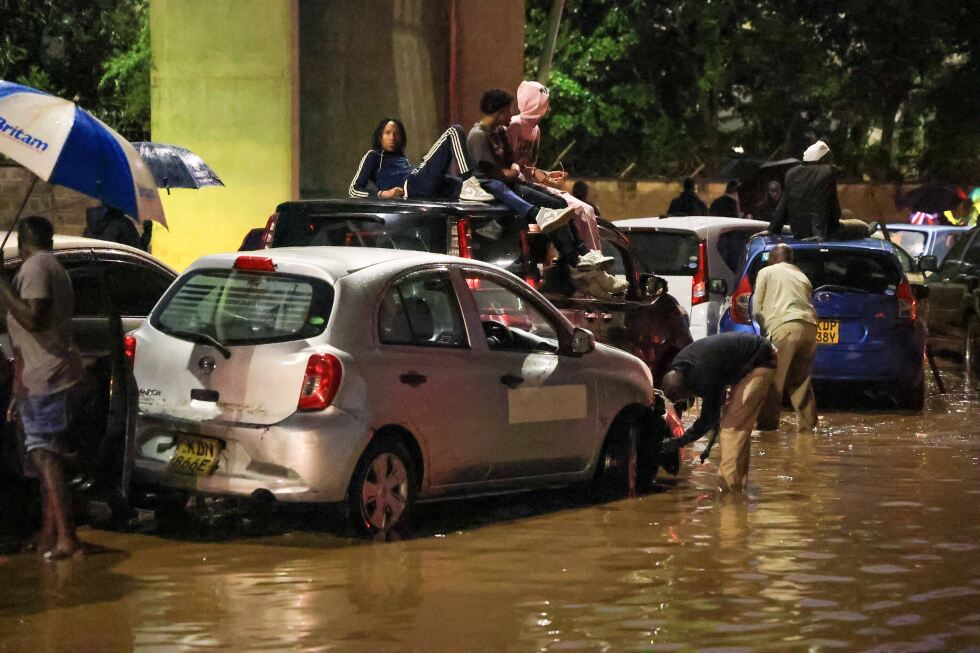 Motorists stranded after heavy rains pound Kenya's capital overnight