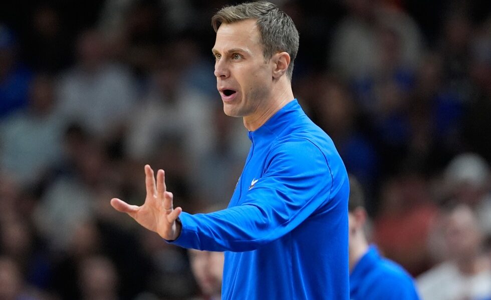 High-majors rule as NCAA Tournament spins toward Sweet 16