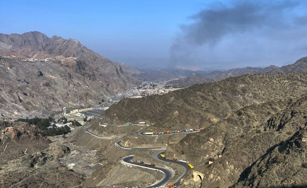 Afghanistan says it thwarted Pakistani airstrike on Bagram Air Base as fighting enters 4th day