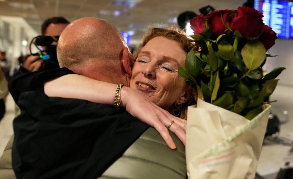 Stranded travelers clamor for flights out of the Middle East