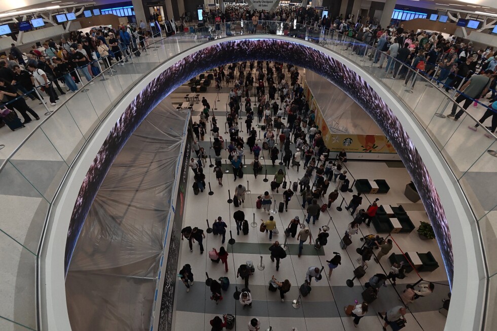 Trump says he'll order pay for TSA agents as Senate works overnight