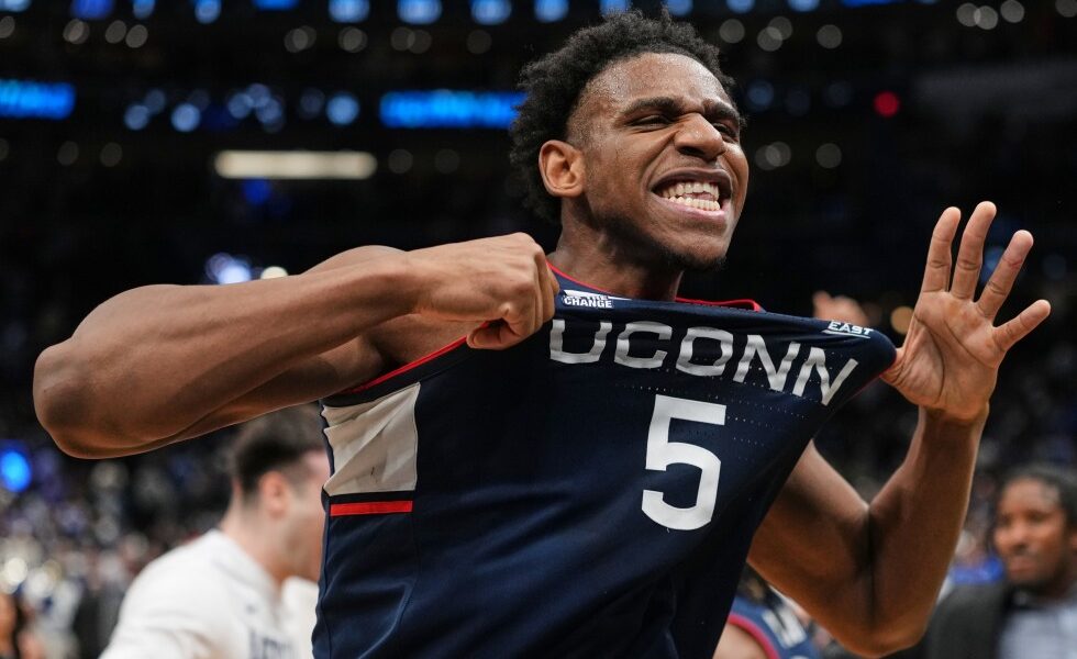 UConn will play Illinois and Arizona to face Michigan in Final Four