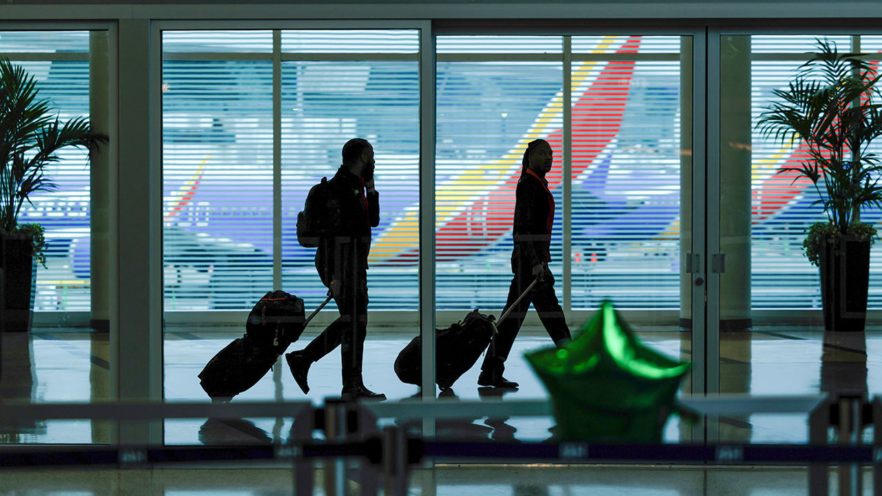 Oil prices top $100 as airlines prepare for double-digit fare increases