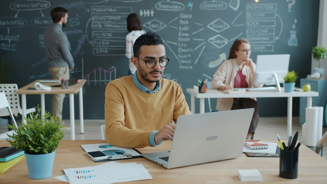 How Media Platforms Balance Performance and Accessibility in Image Delivery