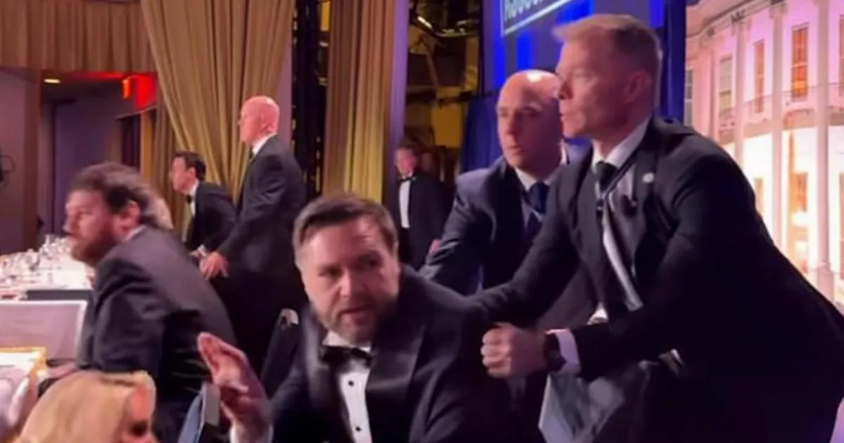 Panicked JD Vance's words during Washington shooting revealed by lip-reader | News US