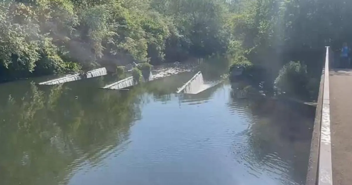 Witnesses describe 'distressing' moment lifeless mum and boy pulled from River Brent | News UK