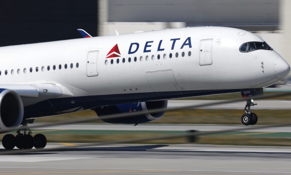 Delta raises checked bag fees $10 amid jet fuel price surge