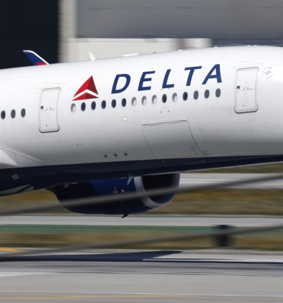 Delta raises checked bag fees $10 amid jet fuel price surge