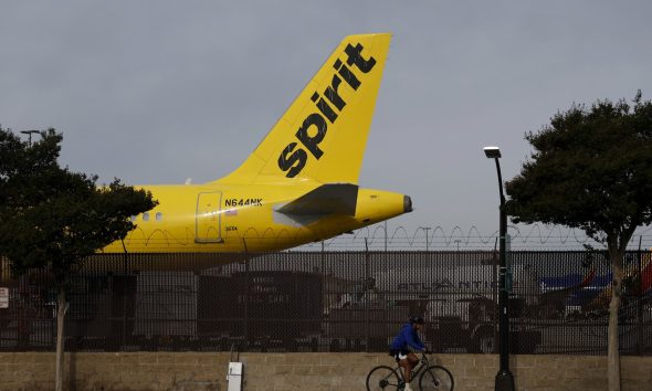 Trump says 'maybe' government should help struggling Spirit Airlines